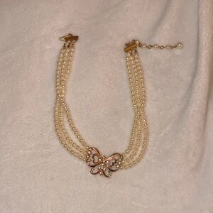 Elegant Pearl Butterfly Necklace